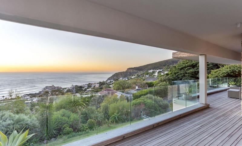 8 Bedroom Property for Sale in Llandudno Western Cape